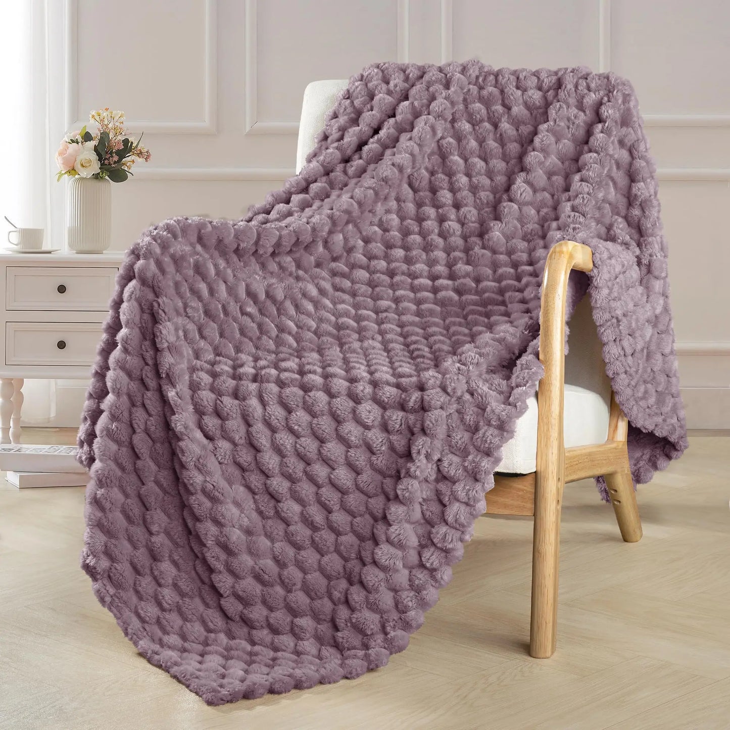 Exclusivo Mezcla Extra Large Soft Fleece Throw Blanket, 127x178 CM Stylish Jacquard Throw Blanket for Couch, Fuzzy Cozy Lightweight for All Season, Ivory Angel Wishes