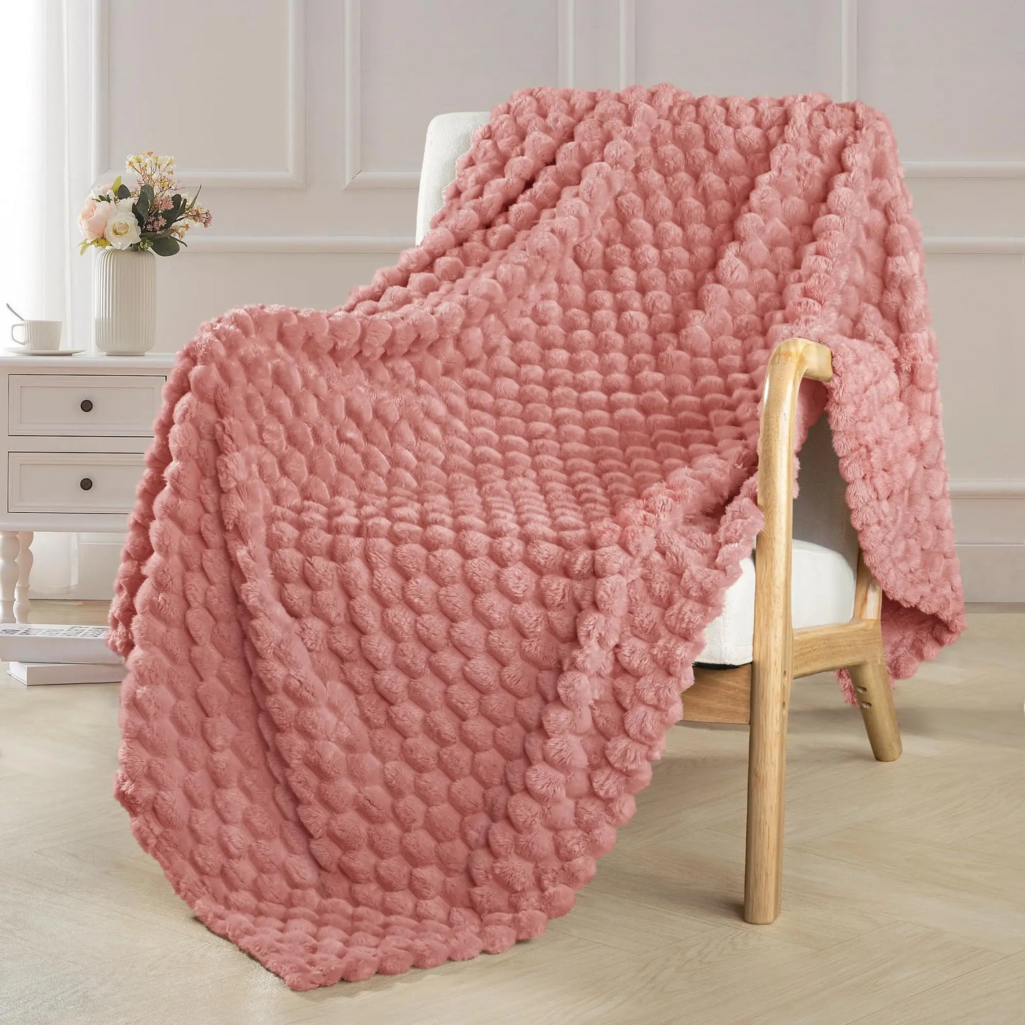 Exclusivo Mezcla Extra Large Soft Fleece Throw Blanket, 127x178 CM Stylish Jacquard Throw Blanket for Couch, Fuzzy Cozy Lightweight for All Season, Ivory Angel Wishes