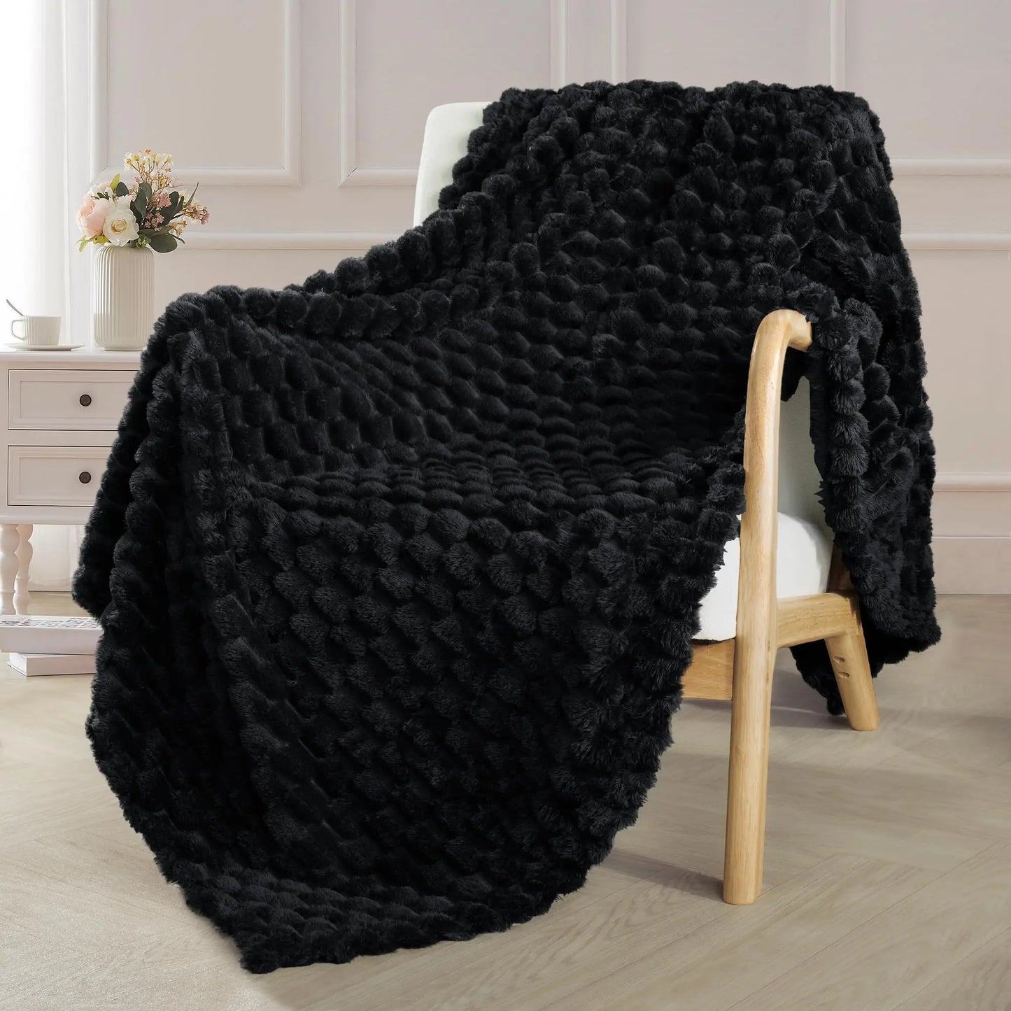 Exclusivo Mezcla Extra Large Soft Fleece Throw Blanket, 127x178 CM Stylish Jacquard Throw Blanket for Couch, Fuzzy Cozy Lightweight for All Season, Ivory Angel Wishes