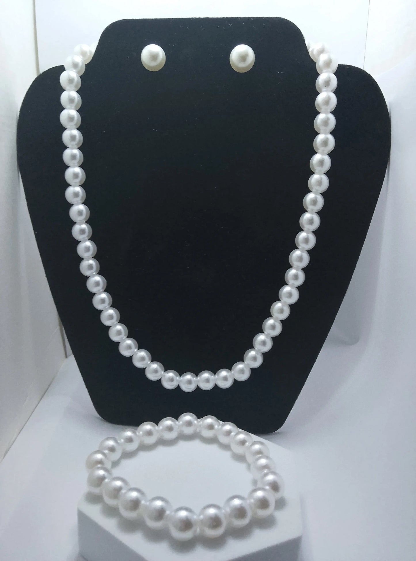 Pearls necklace Earrings and Bracelet Set Angel Wishes