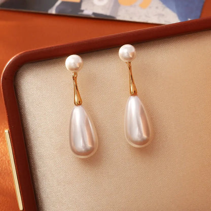 Classic Retro Water Drop-shaped Earrings Advanced Sense Stylish Simple And Versatile Angel Wishes