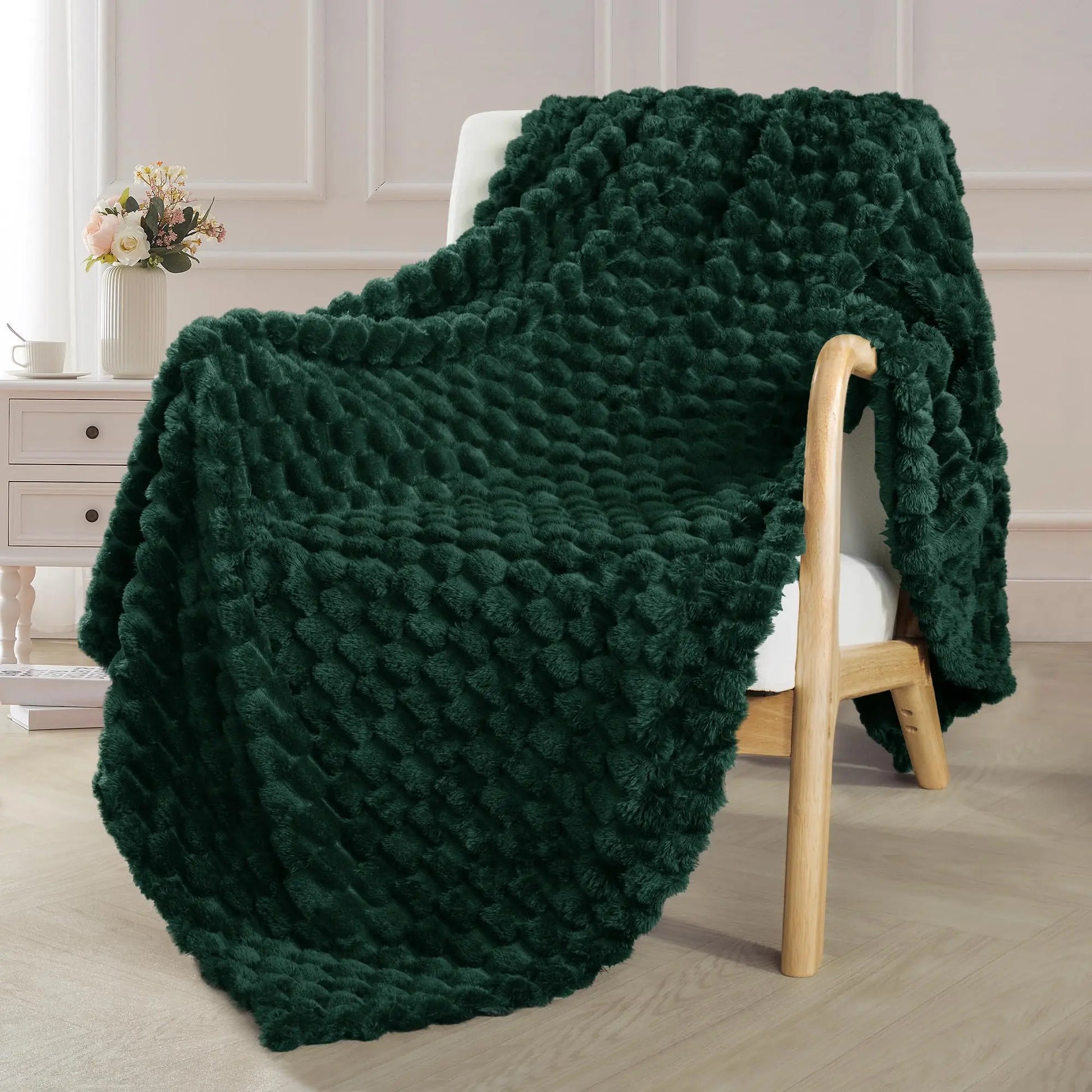Exclusivo Mezcla Extra Large Soft Fleece Throw Blanket, 127x178 CM Stylish Jacquard Throw Blanket for Couch, Fuzzy Cozy Lightweight for All Season, Ivory Angel Wishes