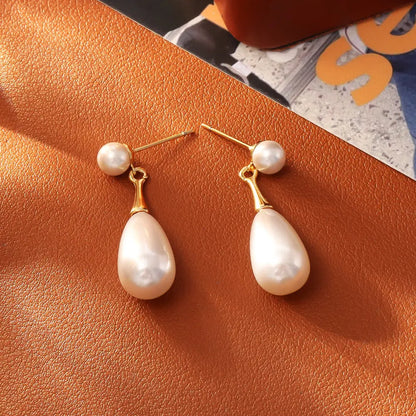 Classic Retro Water Drop-shaped Earrings Advanced Sense Stylish Simple And Versatile Angel Wishes