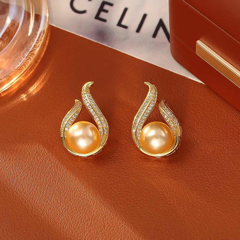 Glass Pearl Stud Earrings High-end Fashion Exquisite Angel Wishes