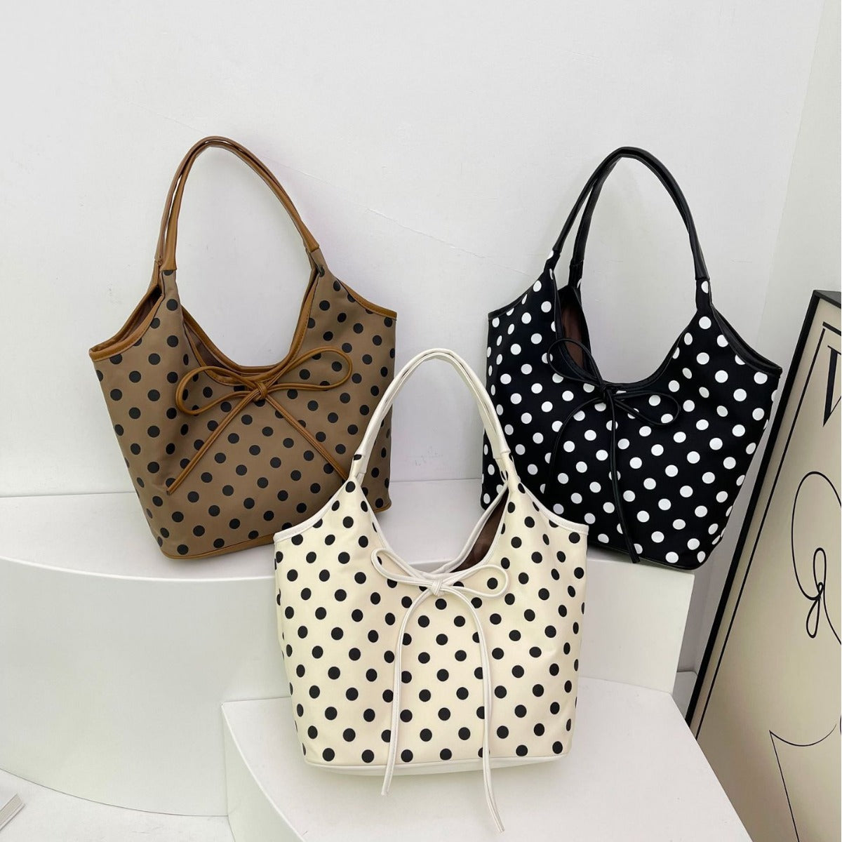 Hand-carrying Retro Casual Tote Bag Fashion Polka Dot Underarm Bag Large Capacity Angel Wishes