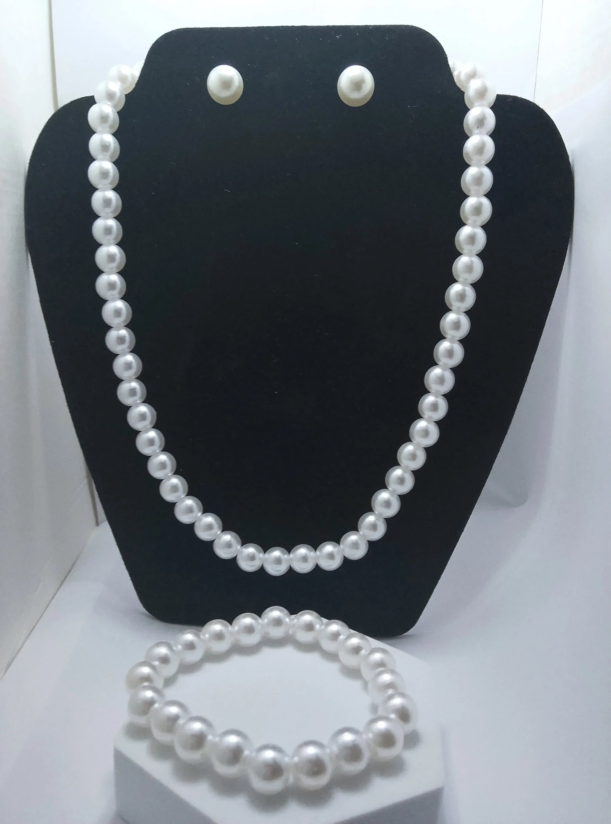 Pearls necklace Earrings and Bracelet Set Angel Wishes