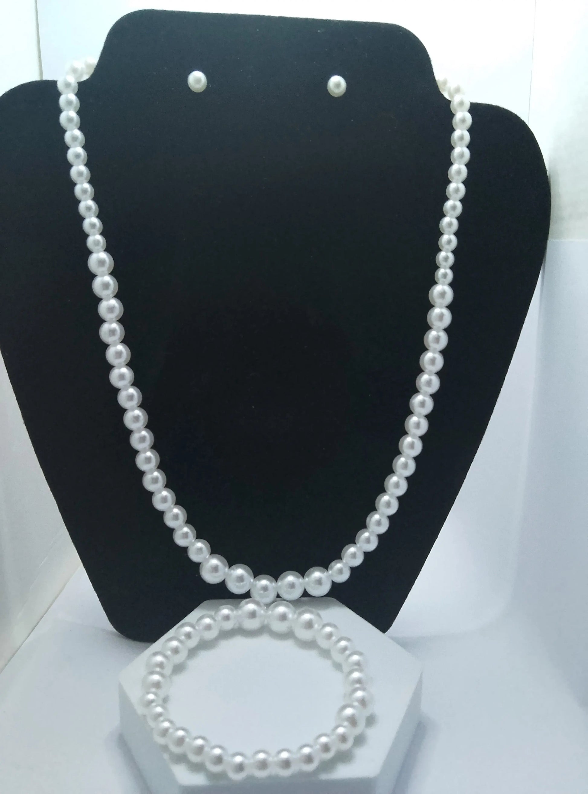Pearls necklace Earrings and Bracelet Set Angel Wishes