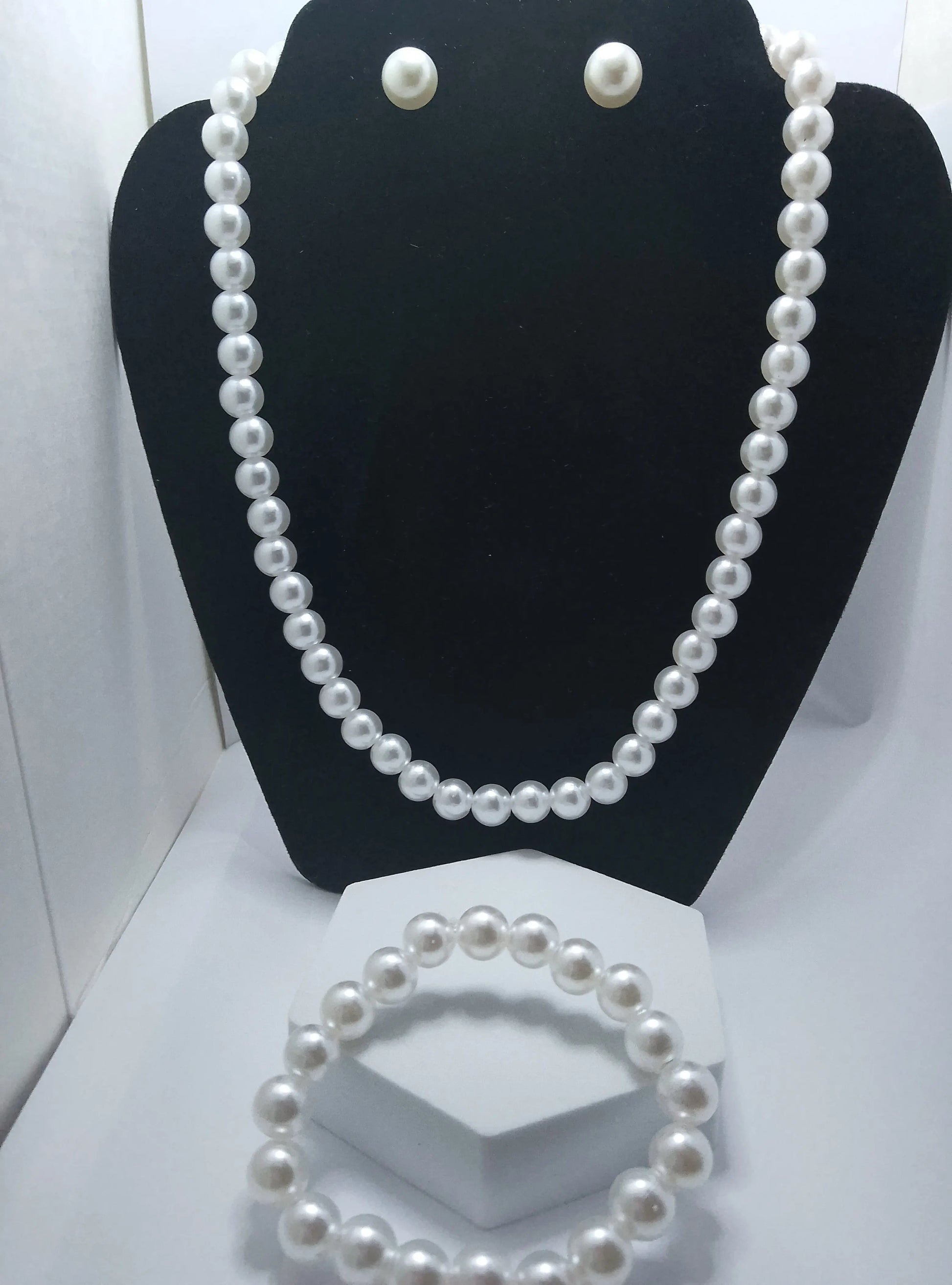 Pearls necklace Earrings and Bracelet Set Angel Wishes