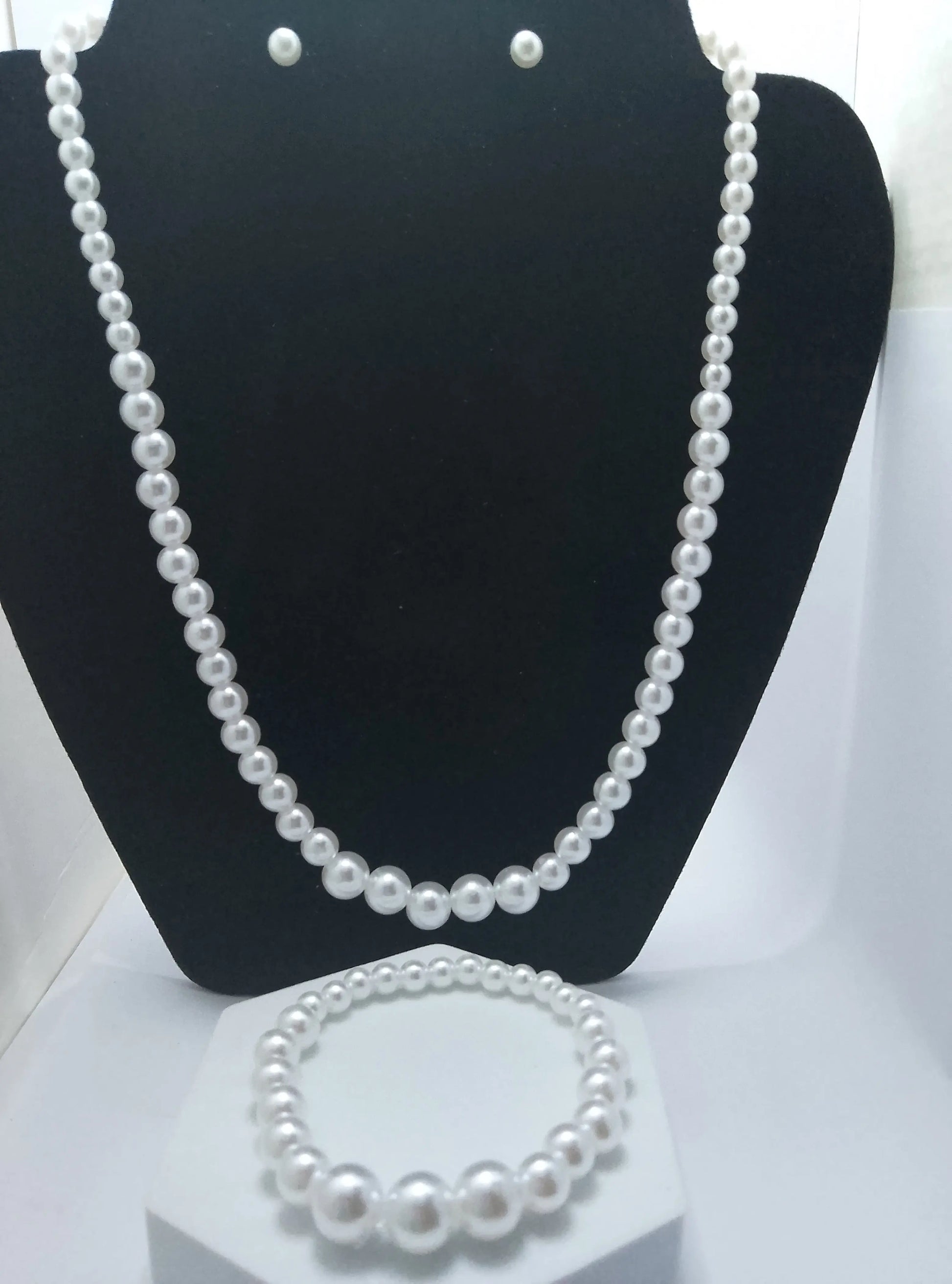 Pearls necklace Earrings and Bracelet Set Angel Wishes